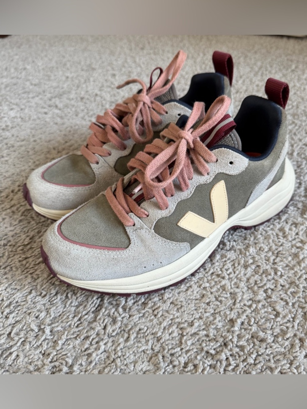 Veja Venturi Military Green Sneaker